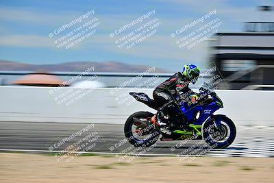 media/Mar-25-2024-Moto Forza (Mon) [[8d4319bd68]]/2-Advanced Group/Session 4 Front Straight Speed Pans/